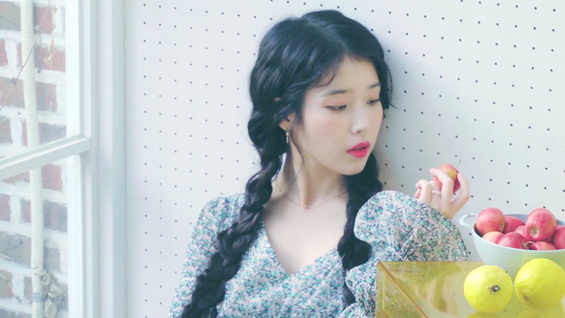 乐鱼娱乐app-“足球文化节期间举办精彩足球表演赛，吸引众多观众”，足球舞台表演节目